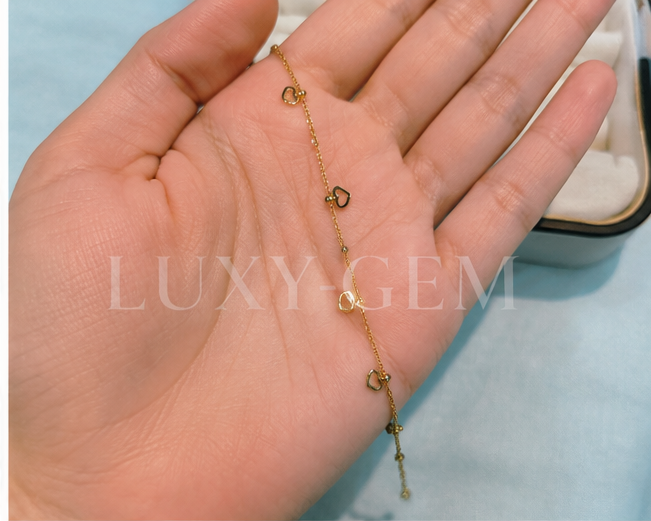 Luxury Heart Charm Anti-Tarnish Bracelet – Gold Finish